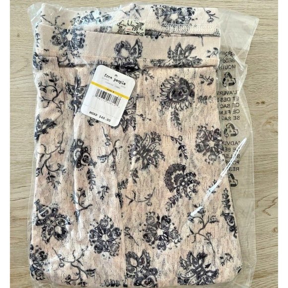 Free People Layered In Lace Leggings - Ivory Black Combo - Womens Medium - $48 - Picture 3 of 9